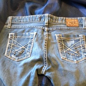 BKE Denim Stella 28x33.5 distressed jeans